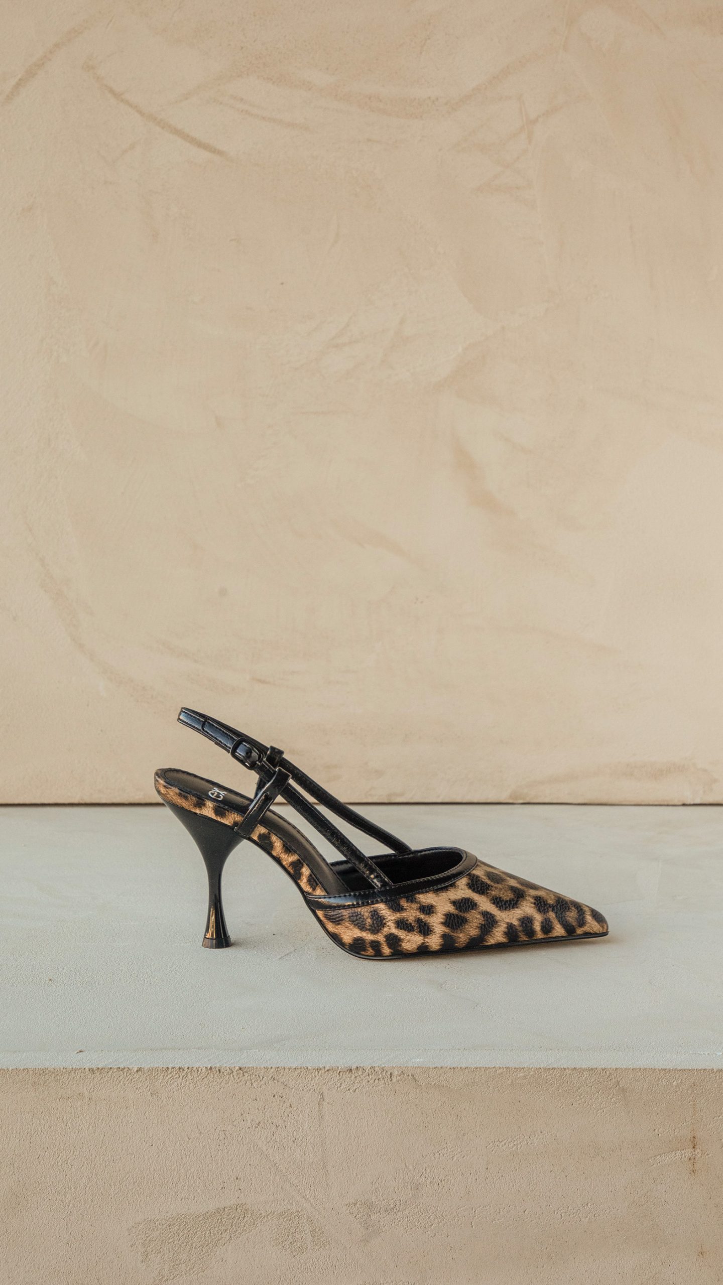 EXE | Slingback Macu