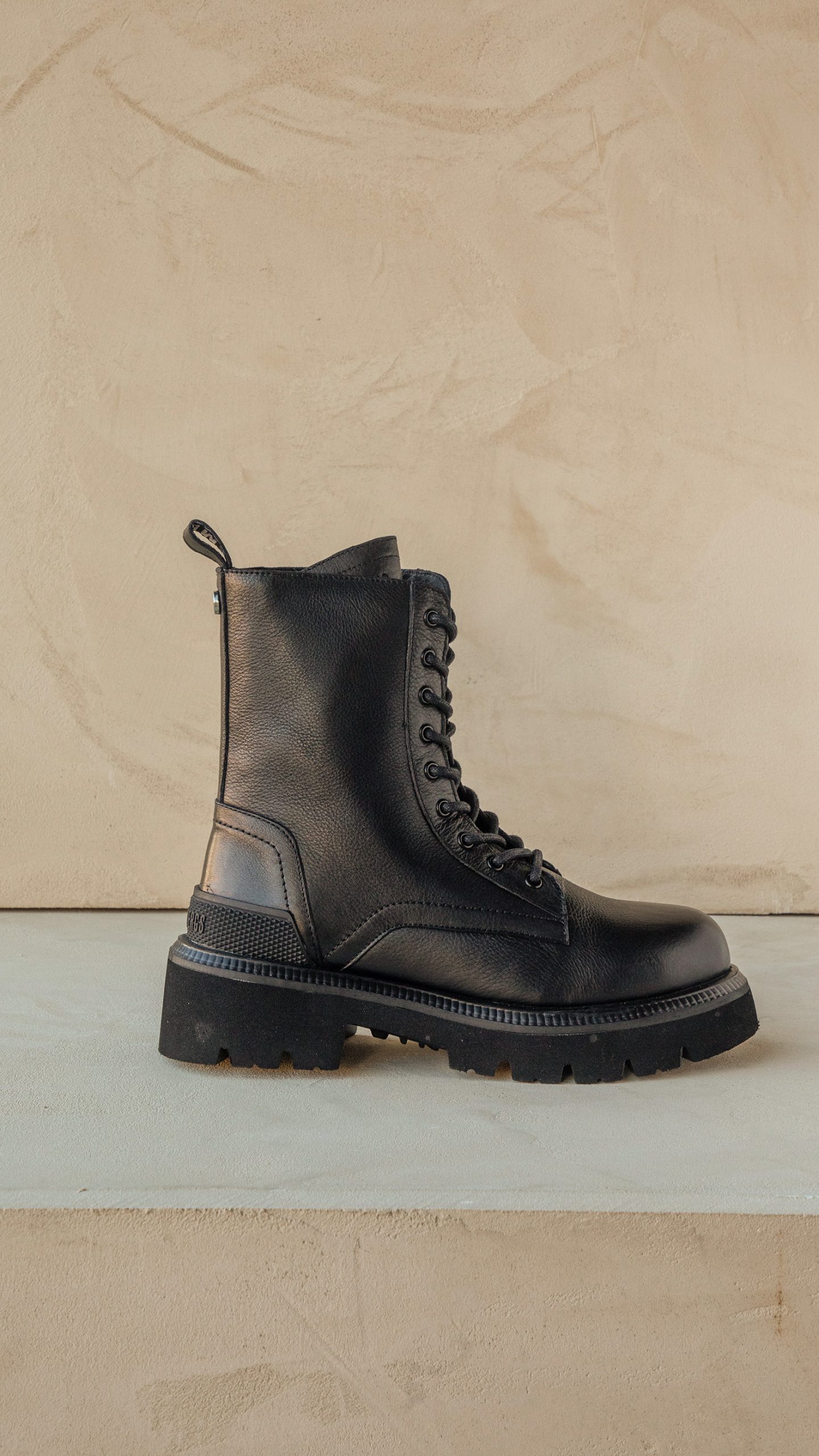 BIKKEMBERGS | Anfibio