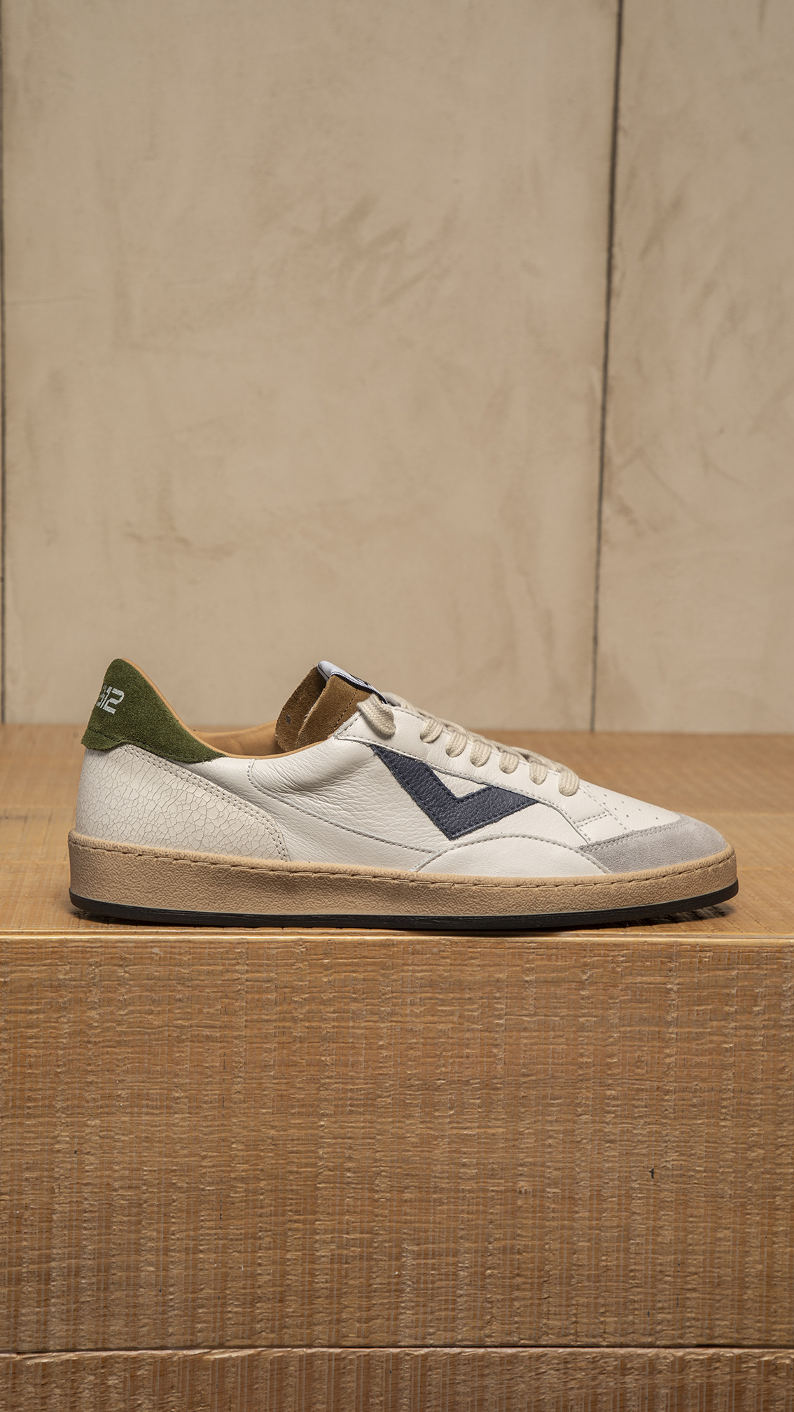 4B12 | Playnew - U122