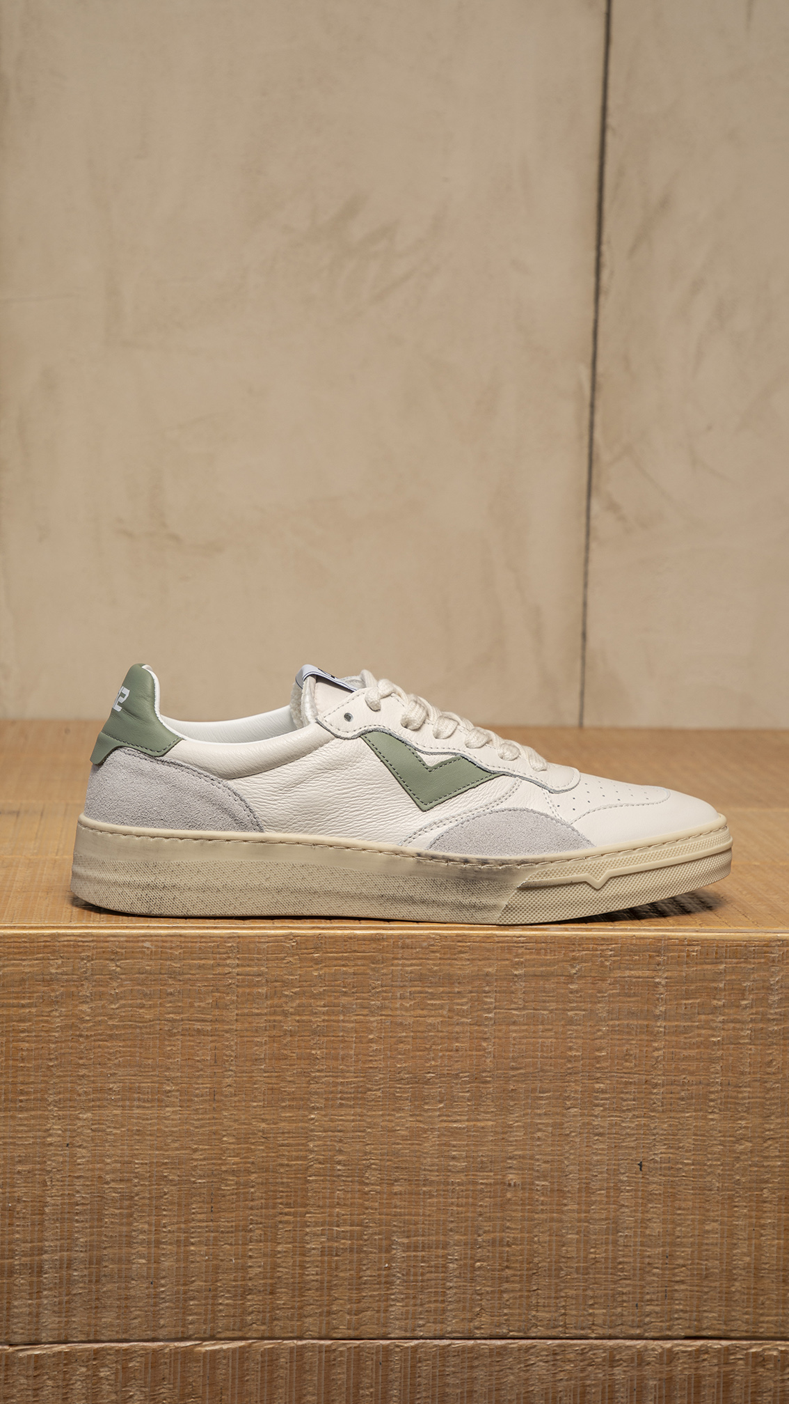 4B12 | Hyper White Sage