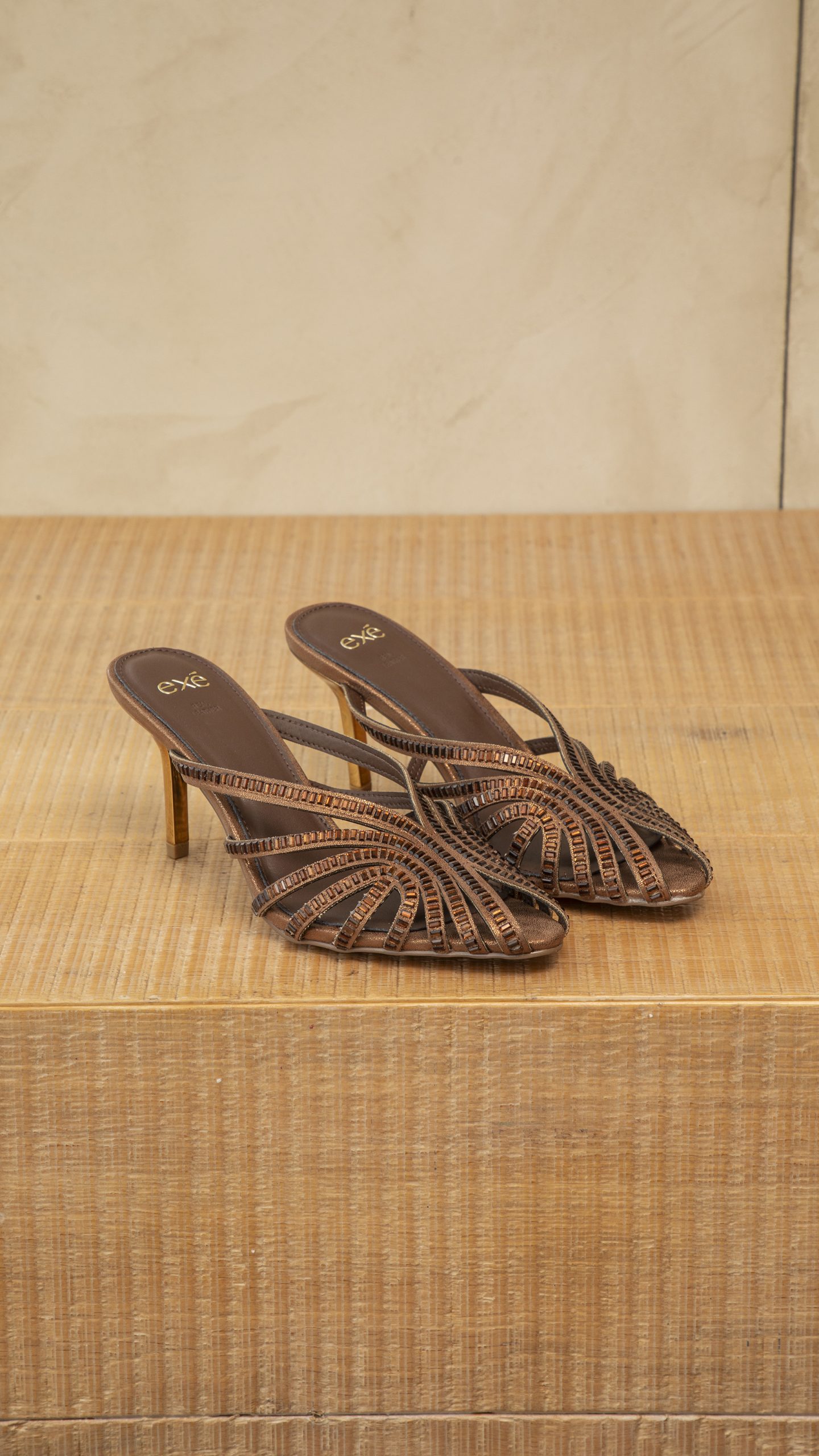 Exè | Sabot strass brown
